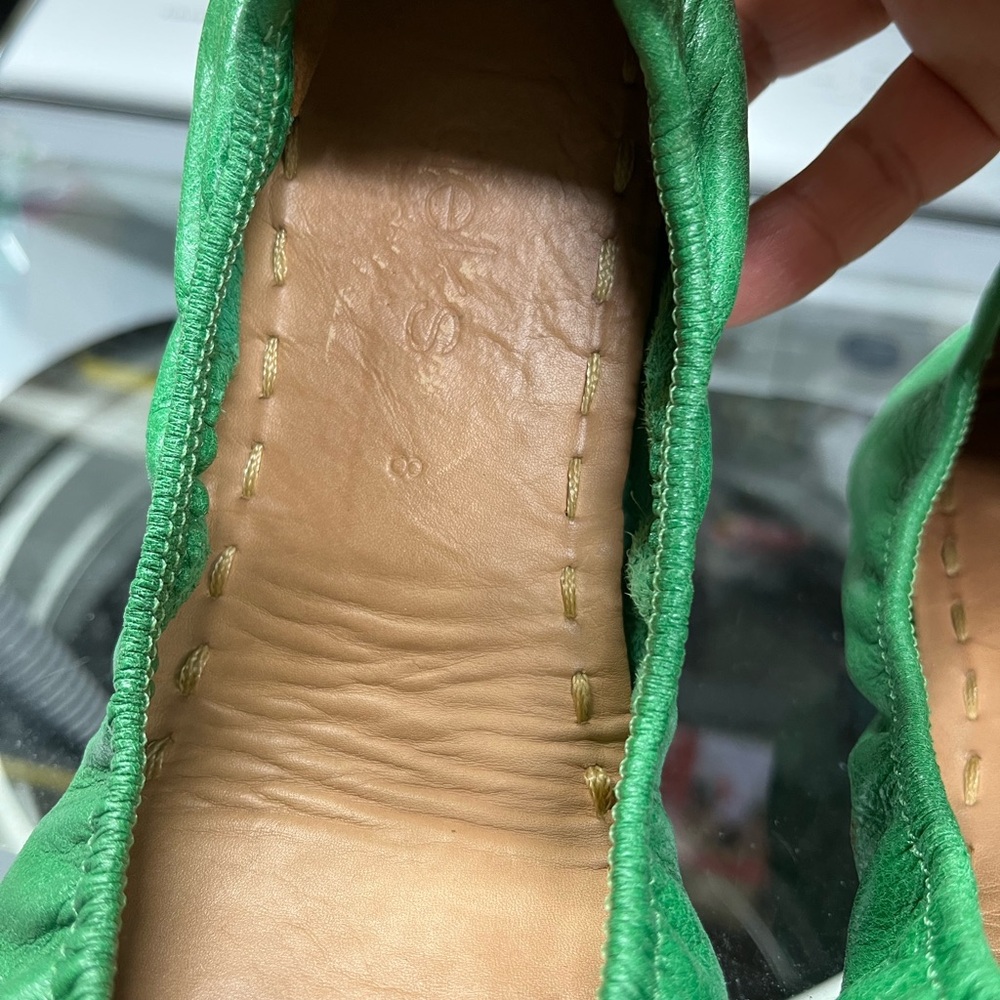 Tieks green leather shoes 8 - Picture 2 of 8
